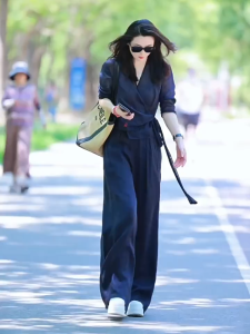 2 pcs set of womens artistic fashionable and age reducing design V-neck shirt versatile high waisted and wide leg pants