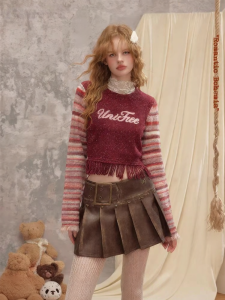 unifree | Áo Thun Knit Sọc Đỏ Phong Cách Retro Với Tay Loe và Dây Xích