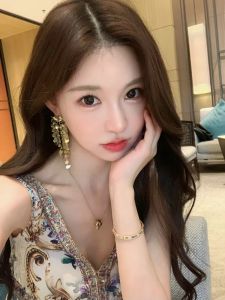 Exquisite Women's Earrings: Shiny Sequins & Unique Designs