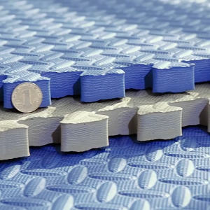 ♻วัสดุ PE เป็นมิตรกับสิ่งแวดล้อม♻ แผ่นโฟมปูพื้น แผ่นโฟมจิ๊กซอ แผ่นรองคลาน เด็กคลานบนพื้น 30×30cm 60×60cm สองขนาด หนา2cm มีขอบปิดให้ กันน้ำ กันลื่น