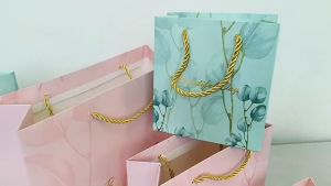 ถุงกระดาษ ถุงของขวัญ ถุงของชำร่วย มี 3 ขนาด