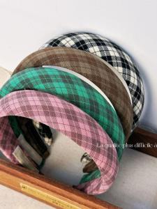 คลิปผมลายสก็อตแบบหนาสำหรับฤดูใบไม้ร่วงและฤดูหนาวสไตล์ฝรั่งเศส คลิปผมแบบหัวเข็มขัดสเปนสำหรับการล้างหน้า คลิปผมแบบลำลองสำหรับการเดินทางไปกลางแจ้ง