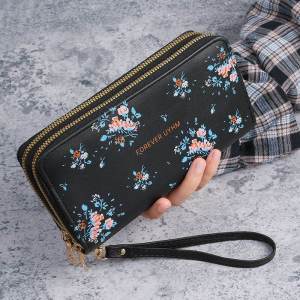 Large Capacity Ladies Wallet & Long Zipper Fashion Handbag: A Korean Style Must-Have