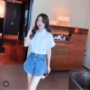 เสื้อสีขาวผู้หญิงบัวใบด้านบน 2024 ฤดูร้อนการออกแบบใหม่ความรู้สึกเฉพาะกลุ่มอารมณ์ญี่ปุ่นเสื้อแขนสั้น