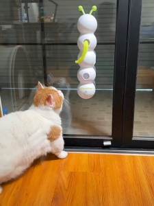 AiPet  Smart interactive cat wand with replaceable prey tail suitable for automatic wagging ideal for multi-cat households