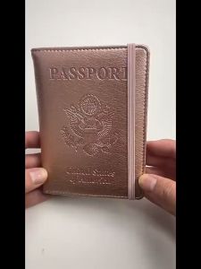 หนังสือเดินทาง กระเป๋าพาสปอร์ต Passport สินค้ามี 4 สีให้เลือก ดำ/ชมพู/ฟ้า/น้ำเงิน ดูเด่นเป็นสง่า พกไว้มีเสน่ห์ มาแรงประมาณ 2023 พร้อมจัดส่งไว
