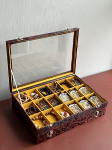 In Stock Clear with Cover Display Box Desktop Wooden Storage Box Glass Finishing Box Dustproof Chinese Ancient Style Amulet Bracelet Stand