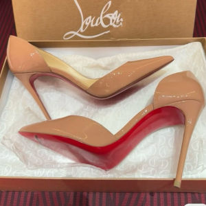 สีนู้ด รองเท้าส้นสูง ผู้หญิง ส้นบางสีแดงด้านล่างชี้ Toe ระบายอากาศได้ดี หนัง Professional Side Open Single Shoes เซ็กซี่ Hollow Out