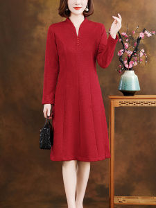 Elegant A-Line Maternity Dress with Floral Embroidery Slimming Design Fleece Lined Wide Hem for Wedding Banquet Chinese New Style