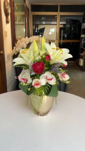 การทำความสะอาดและเพิ่มประสิทธิภาพให้ดอกไม้ - ดอกไม้ปลอมพร้อมแจกัน และแจกันดอกไม้ตกแต่งบ้าน