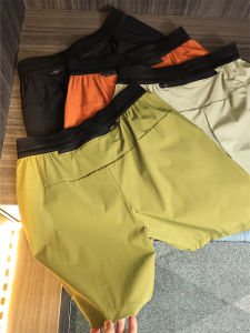 Outdoor Men's Elastic Laser Drill Breathable Quick Dry Five-Quarter Shorts: Pure Color Casual Pants for Loose Fit Summer Wear