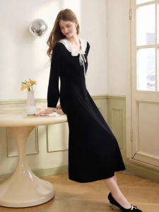 XIANGYING | Hepburn Style Velvet Elegance Long Dress