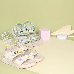 New Korean Style Women Fashion Thick Platform Muffin Sandals: Summer Beach Slippers and Dual-Purpose Casual Sandals for Women