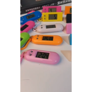Đồng Hồ Điện Tử Mini Bằng ABS Có Nút Treo Ba Lô / Móc Khóa / Đồng Hồ Kỹ Thuật Số Dễ Mang Theo-RA888
