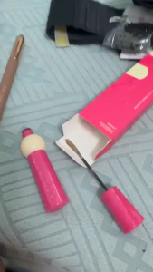 Mascara Lông Mày – Họa Tiết Mờ Nhung Cho Lông Mày Trông Tự Nhiên Chống Thấm Nước Chống Mồ Hôi Chống Nhòe. Một Cú Vuốt Mang Lại Màu Sắc Phong Phú Thân Thiện Với Người Mới Bắt Đầu