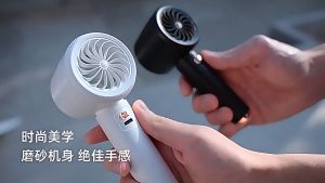 BenMaxx พัดลมมือถือ ความเร็วสูง แบบพกพา จอแสดงผลดิจิตอล LED ปรับลมได้ 100 ระดับ ความเร็วสูง ทํางานเงีย ทํางานเงียบ แบตเตอรี่ความจุขนาดใหญ่ ชาร์จเร็ว พัดลมขนาดเล็ก