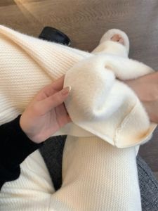 กางเกงขายาวทรงหลวมผ้าถักขนสัตว์สีขาวสำหรับผู้หญิง ฤดูใบไม้ร่วง/ฤดูหนาว บุขนแกะ หนา ทรงหลวม กางเกงขายาวทรงหลวม