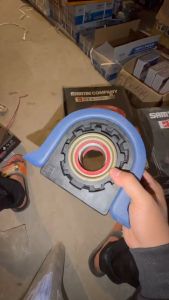 Quang treo 1041 theo xe phi 35 hoặc 40 tâm lỗ 155cm lắp cho xe ô tô 25 tấn các loại hàng cao cấp vỏ đen thân xanh dương