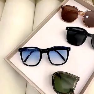 PROMO⚡Kacamata Hitam Terbaru bisa di LIPAT Sunglasses Anti-UV Radiasi Wanita Pria Import Kacamata Fashion Bepergian