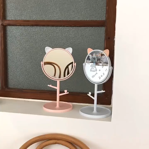 Cat head mirror-flippable 360 degree