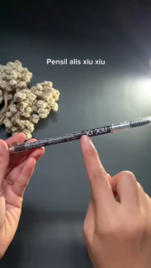 Xi XiU EYEBROW PENCIL / PENSIL ALIS BROWN DAN BLACK / TIDAK MUDAH LUNTUR / WATERPROOF / PIGMENTED