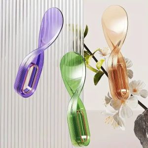 Bed Lifter Tool Mattress Lifter Ergonomic Mattress Wedge Elevator Bed Making Aid Sheet and Mattress Elevator Finisher