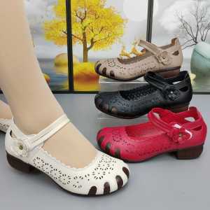 Women's Hollow-Out Breathable Slip-On Shoes: Lightweight & Comfortable Non-Slip Sandals for Spring & Summer