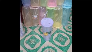 (Murah Meriah) Gelas Minum Anak Pakai Sedotan dari Bahan Plastik