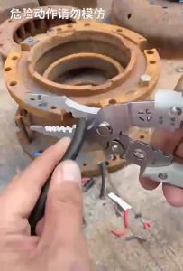 Kìm tuốt dây đa năng 12 trong 1 dành cho thợ điện kềm cắt kèm bấm cos tách vỏ xoắn dây Thép carbon