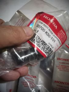 SPARKPLUG CAP HONDA BEAT SCOOPY 110 WAVE110 WAVE100 WAVE125 XRM110 DASH110 (GENUINE)