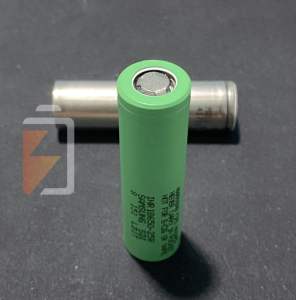 Pin sạc xả cao Samsung INR18650 25R mới 100% Miễn phí giao hàng khu vực Tp.HCM Nội trở 11-12 mÔm