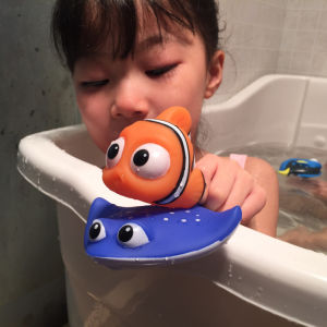 Floatable Water Spraying Baby Bath Toy