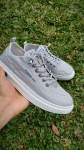 Sepatu Sneakers Pria Casual k16 Sneakers Sport Senam Jogging Lari Sepatu Bertali Nyaman Dipakai Santai Trendy Sepatu Premium  Desain Kekinian