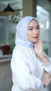 HIJAB MOTIF VOAL WILLY PREMIUM: HIJAB NYAMAN & ELEGAN