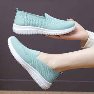Old Beijing Cloth Shoes Women Spring and Autumn Slip-on Loafers Lightweight Non-slip Soft Bottom Mom Leisure Walking Sneaker Summer