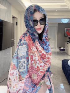 Chinese Wind Silk Scarf for Women Lightweight Multifunctional Shawl Ideal for Outdoor Climbing Travel Photography Sun Protection