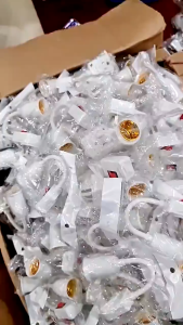 Đui đèn cắm tường E27 xoay 360 độ có công tắc và phích cắm nguồn 220v