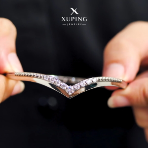 Xuping Gelang Tangan Bangle Fuji Aksesoris Wanita Lapis Emas 0132240291