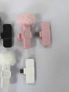 Type-C Port Wireless Lavalier Microphone with Noise Reduction Windproof Cover for Video Recording Interview Live Streaming Vlog