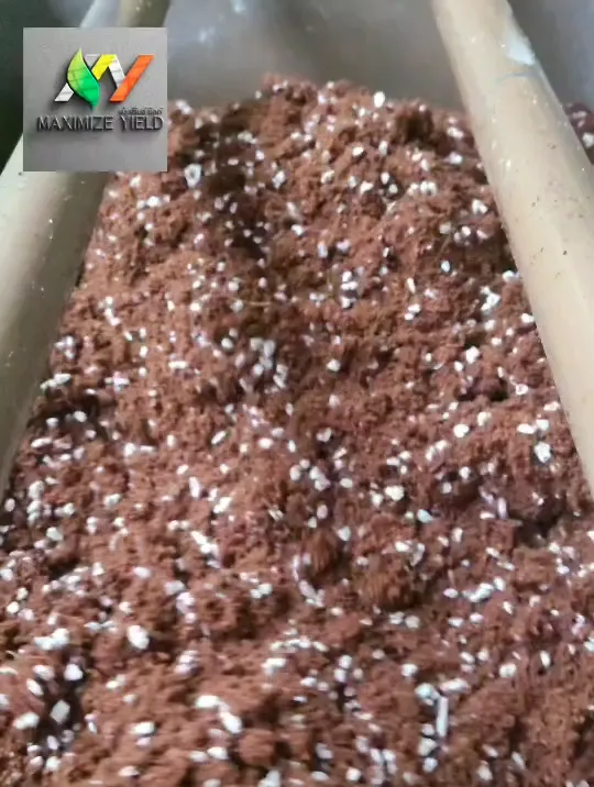 Maximize Yields ขุยมะพร้าวผสมเพอร์ไลท์ 70/30 (50L)