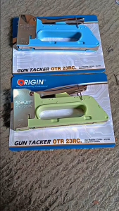 GUN TACKLER ALAT HEKTAR TEMBAK STAPLES TEMBAK STEPLES R23 STAPLER JOK MURAH - Baja Berkualitas dengan Kekuatan Maksimal (Link Lazada)