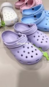 Restock Croc classics clog รองเท้าแตะแบบสวม M3-M11 สินค้าหิ้ว ใส่สบาย ไม่ลื่น พร้อมลุยฝน  UV10B100