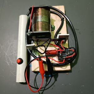 inverter tipe pelatina baja widia 600wat +kondensor
