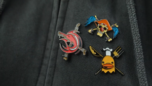 [Cinereplicas x Netflix] One Piece peripheral brooch cartoon Luffy&Buggy badge student backpack brooch badge anime decoration
