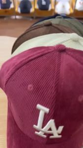 Topi Corduroy Premium MLB: Kenali & Nikmati Desain Berkualitas Tinggi