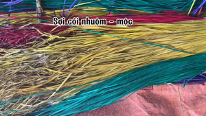 sợi cói đan chiếu- nguyên liệu cói nhuộm màu đan hàng thủ công- sợi cói quấn cột buộc bánh hàng hóa