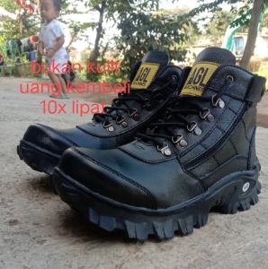 Sepatu Safety Pria AGL"S Tinggi Ujung Besi Kulit Sol Karet