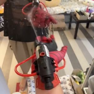 Spiderman Wrist Water Gun Launcher Summer Outdoor Toy Gun Water-Sprinkling Spiderman Costume Kids toy for boys