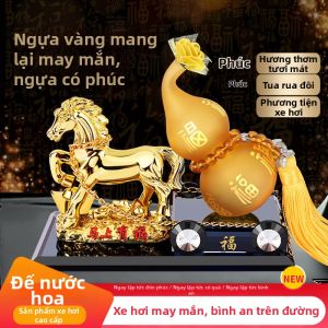 Tượng ngựa vàng phong thủy trang trí ô tô