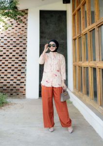 ONESET|SETELAN WANITA TERBARU|ONESET MARBLE|SETELAN WANITA KEKINIAN|SET WANITA|BAJU SANTAI WANITA|SETELAN WANITA CELANA PANJANG|BATIK PUTRI NURMA